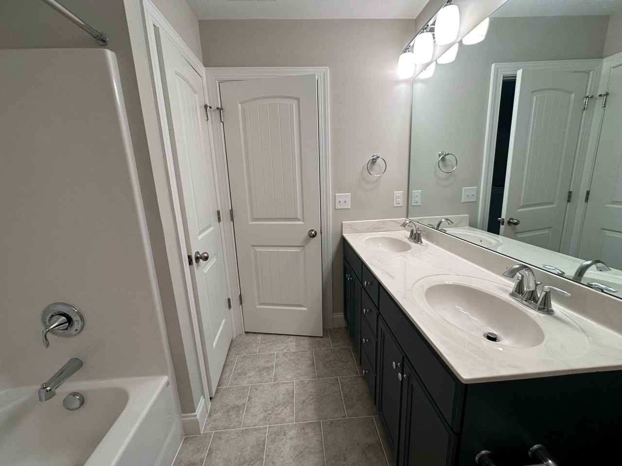 680 Barneswyck Dr #1 - Photo 5 of 36