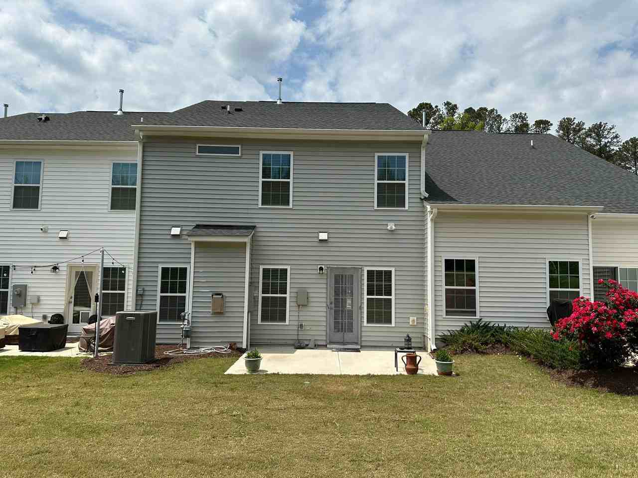 680 Barneswyck Dr #1 - Photo 4 of 36