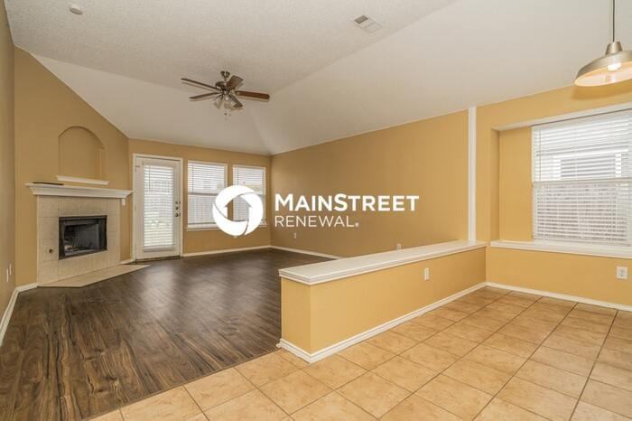 5416 Royal Birkdale Dr - Photo 3 of 16