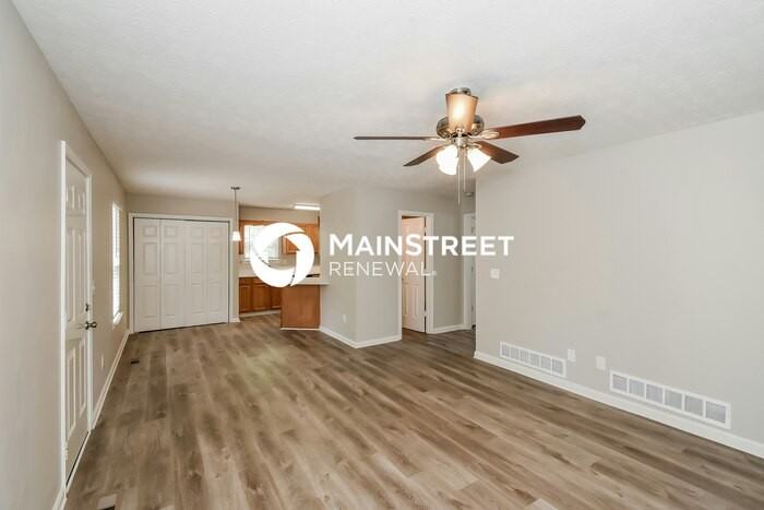 273 Lenox Ct - Photo 3 of 18