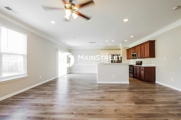 4208 Bathurst Dr - Photo 4 of 17