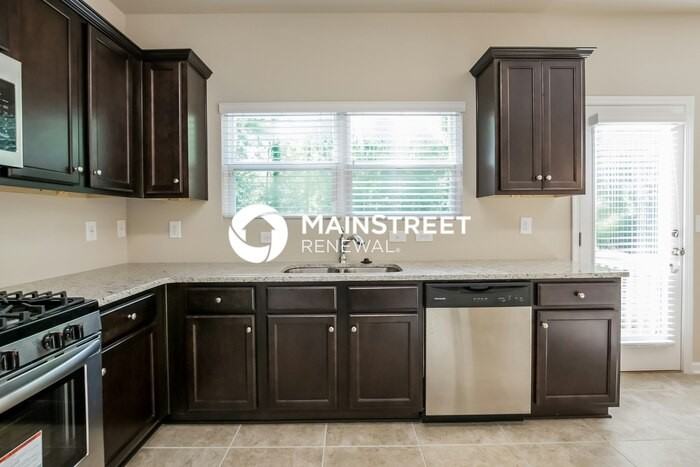 213 W Bridge Park - Photo 6 of 15