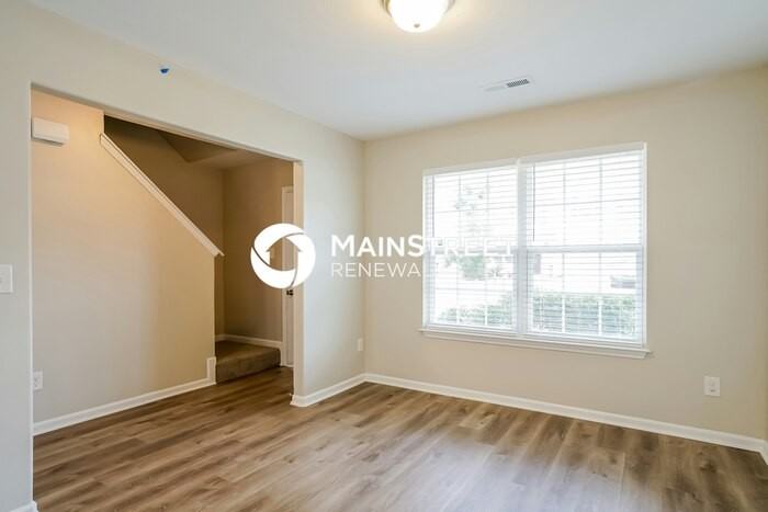 4006 Glennstone Dr - Photo 4 of 17