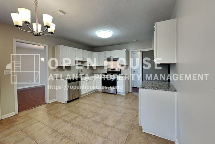 4880 Camberbridge Dr - Photo 5 of 20