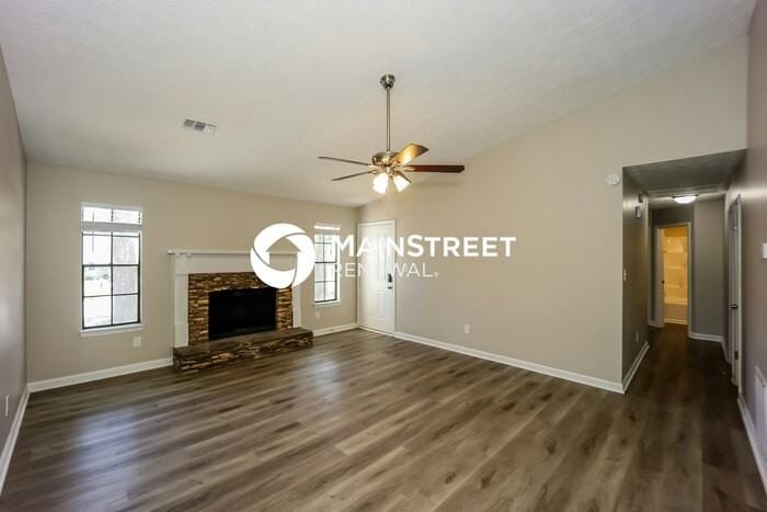 252 Windemere Way - Photo 3 of 16