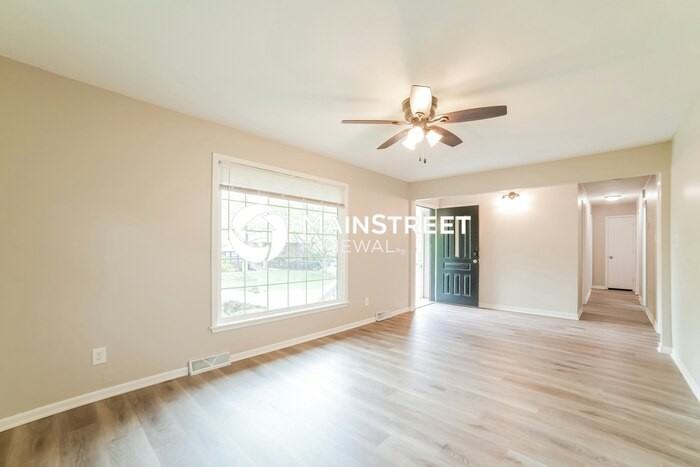 2420 Nw 4th St - Photo 6 of 17