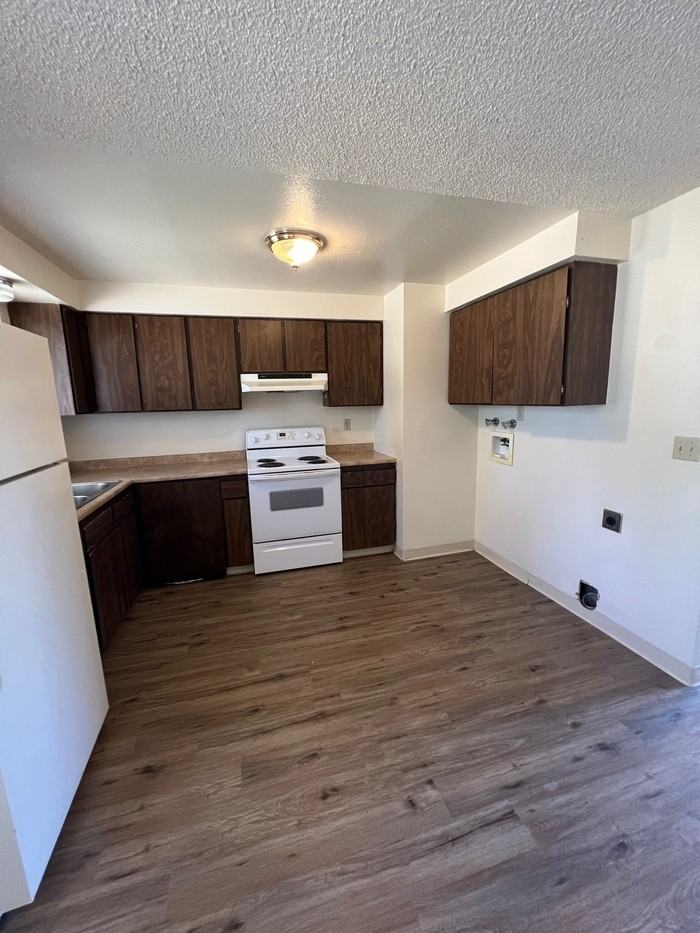 1108 N Adams St - Photo 5 of 13