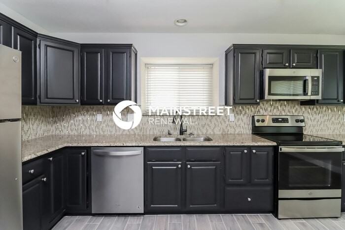 4003 Bradley Ln - Photo 7 of 16