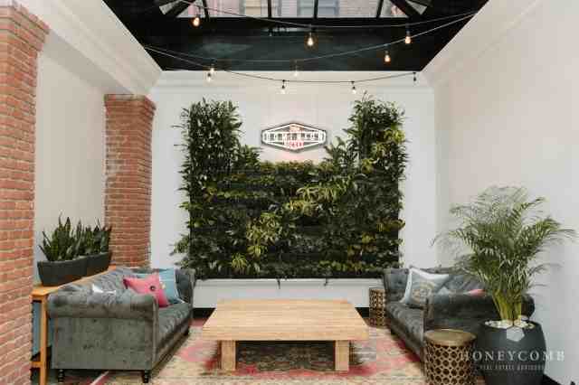 Dominion Rocket - Photo 3 of 3