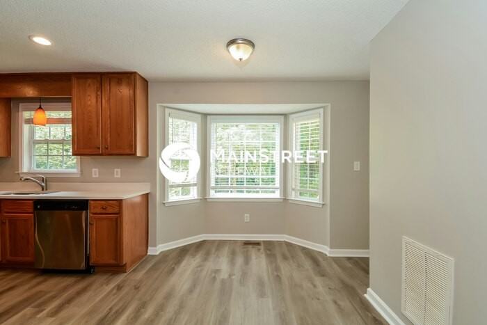 304 Kingsbrook Cir - Photo 5 of 16