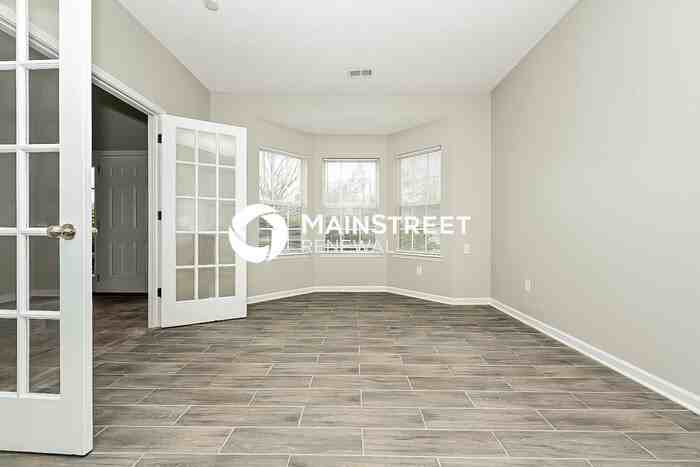 6216 Polar Fox Ct - Photo 3 of 17