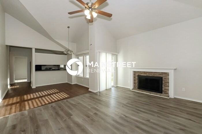 223 Rodeo Dr - Photo 3 of 16