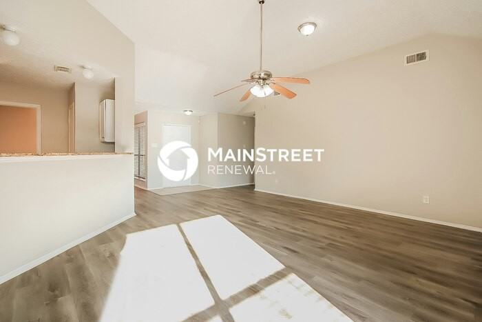 7003 Oakmantle Dr - Photo 3 of 16