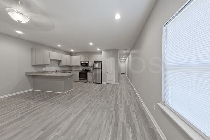 1918 Perry St #B - Photo 4 of 23