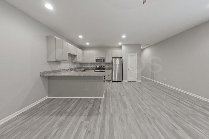 1918 Perry St #B - Photo 6 of 23