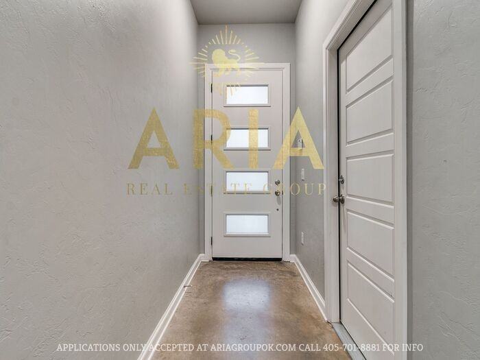 4724 W Main St - Photo 4 of 37