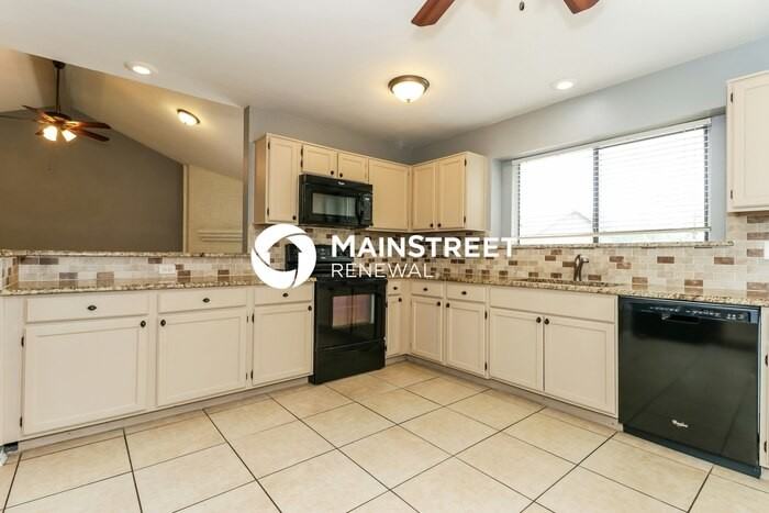 6427 Woodstream Trl - Photo 6 of 16