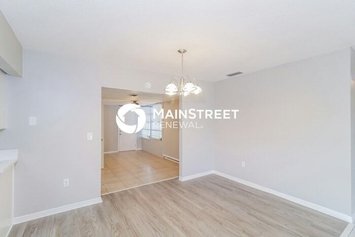 649 Sheridan Dr - Photo 5 of 16