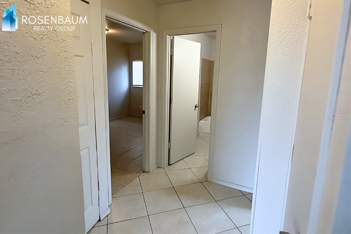 1702 W Shangri La Rd #2 - Photo 6 of 11