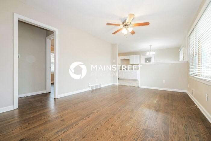 4806 Vermont Ave - Photo 6 of 19