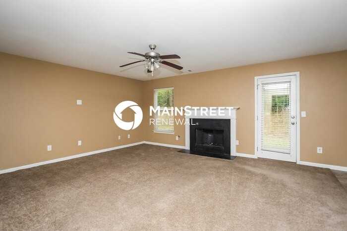 6237 Selborn Dr Sw - Photo 2 of 15