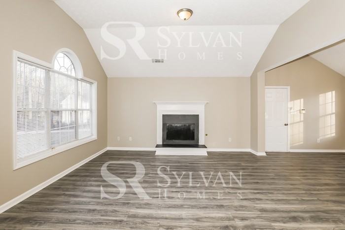 20 Grovehust Court - Photo 3 of 15