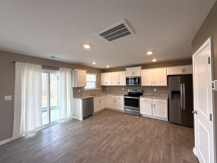 1171 Larkspur Ln - Photo 3 of 10