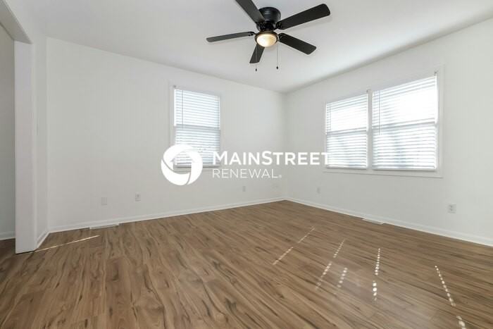 2317 Nw Kensington Ct - Photo 2 of 19