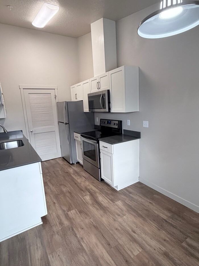 13020 Sw Dickson St #20-202 - Photo 3 of 4