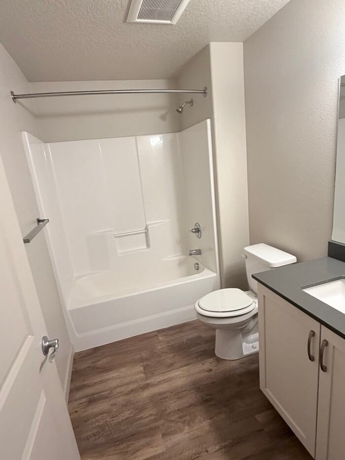 13020 Sw Dickson St #20-202 - Photo 4 of 4
