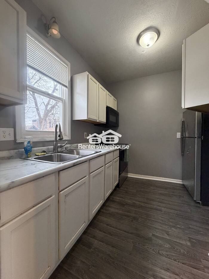 2540 12th Ave S #2 - Photo 2 of 18