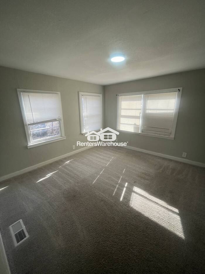 5605 E 36th St - Photo 6 of 18