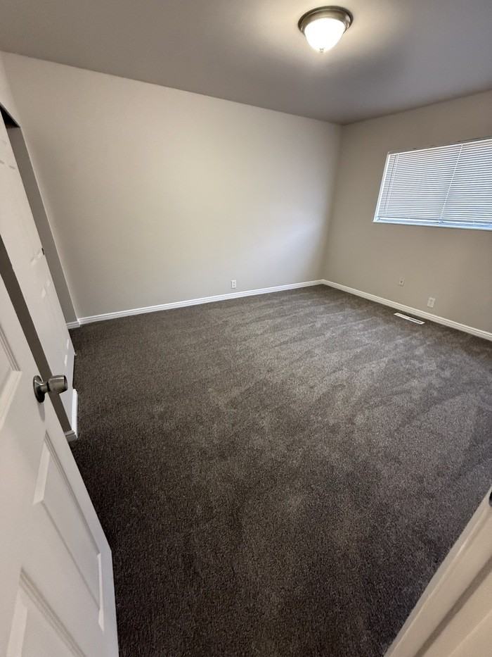 831 N Riverside Dr #2 - Photo 6 of 12