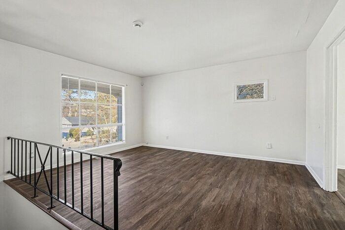 2505 Shiloh Dr - Photo 5 of 26