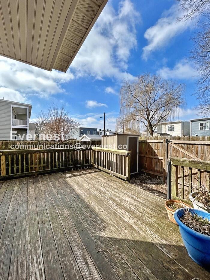 620 N 30th St - Photo 2 of 24