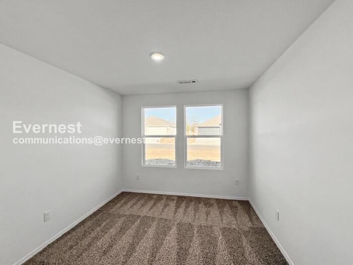 106 E Sunbelt Ct - Photo 3 of 21