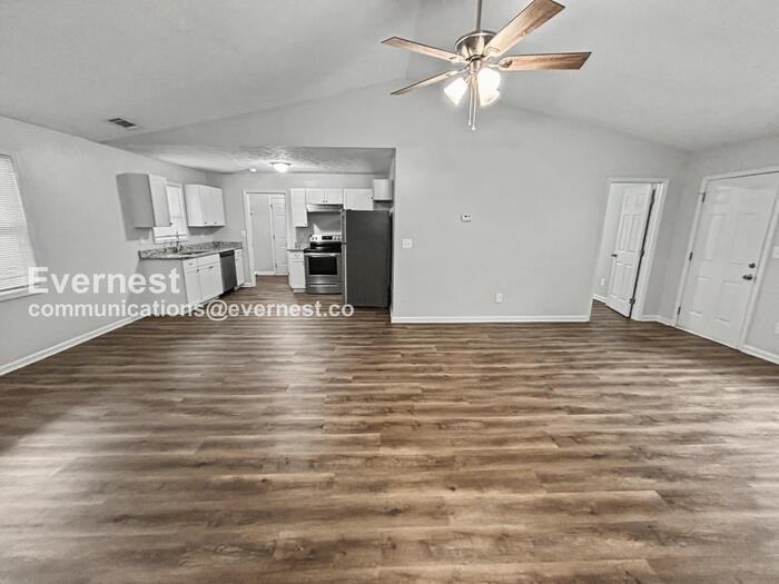 505 Chestnut Ln - Photo 4 of 17