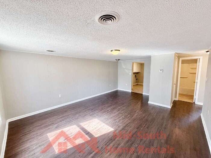 330 N High St #A - Photo 3 of 21