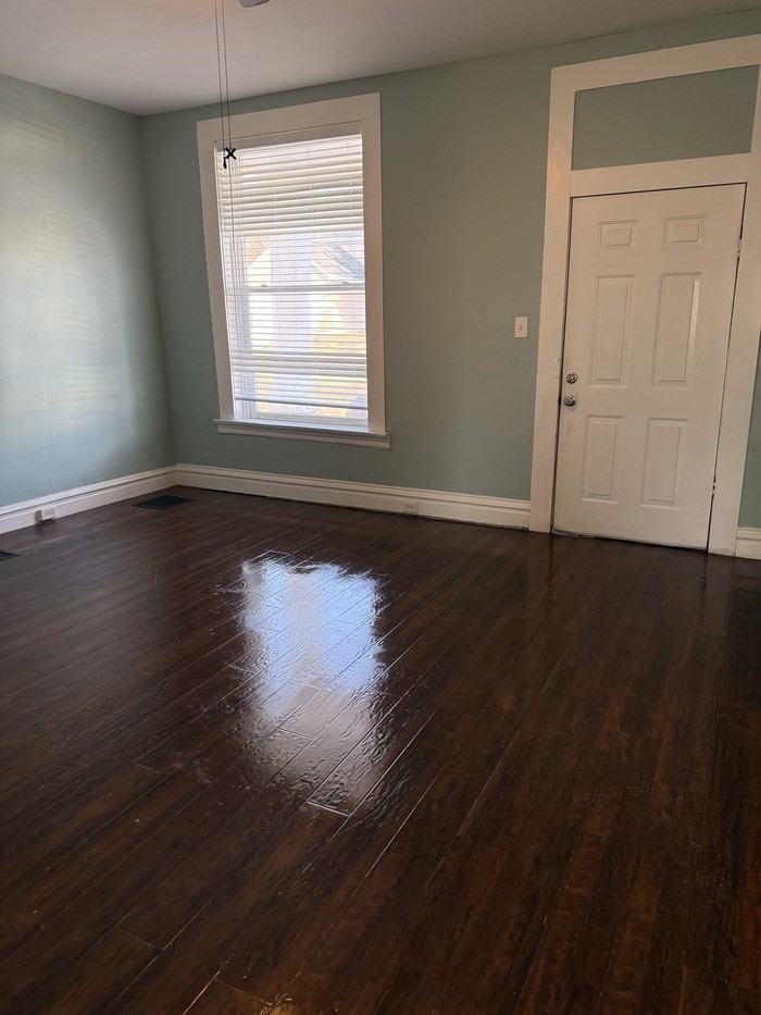 6706 Raymond Ave - Photo 2 of 7