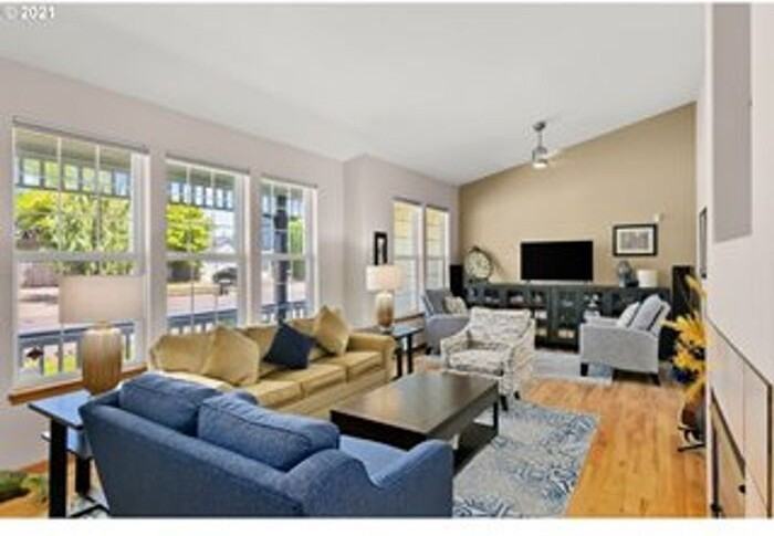 206 Ne Milne Rd - Photo 5 of 26