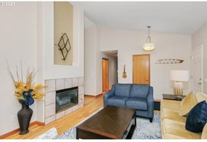 206 Ne Milne Rd - Photo 6 of 26