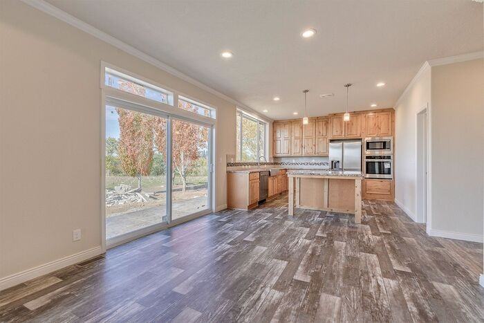 8105 Sw River Rd - Photo 7 of 27