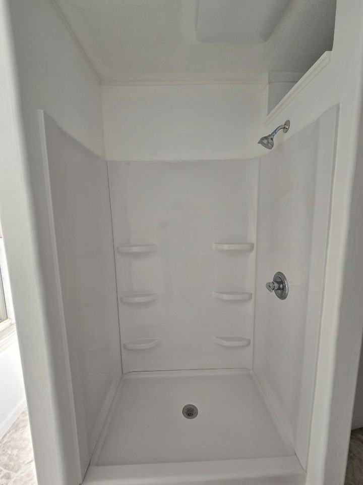 511 N Genesee St - Photo 5 of 20