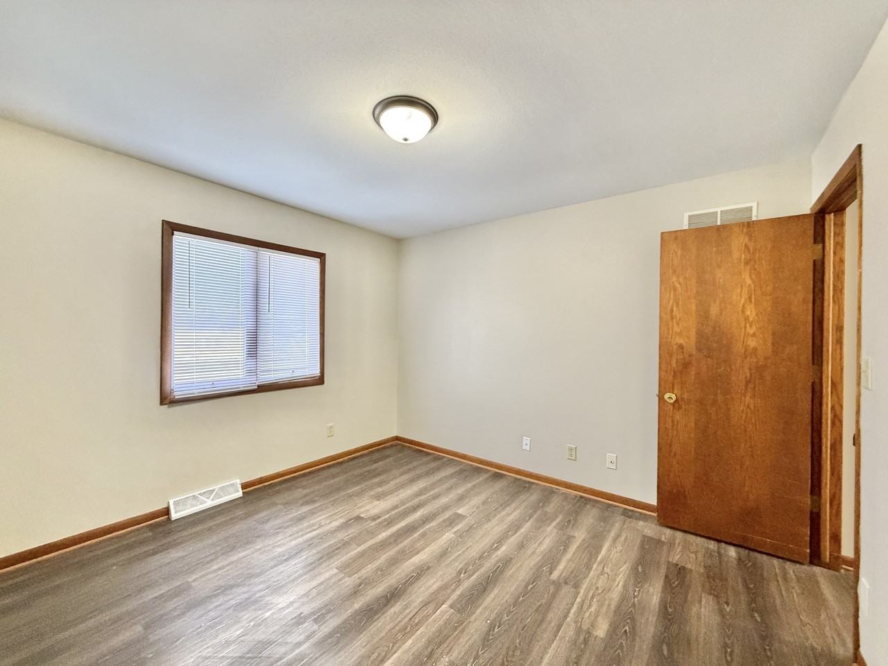 2047 Colony Ct #C - Photo 3 of 20