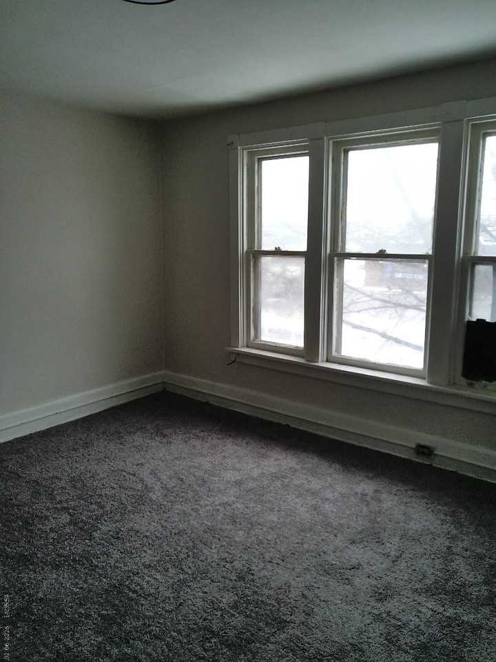 2728 N 6th St - Photo 7 of 20