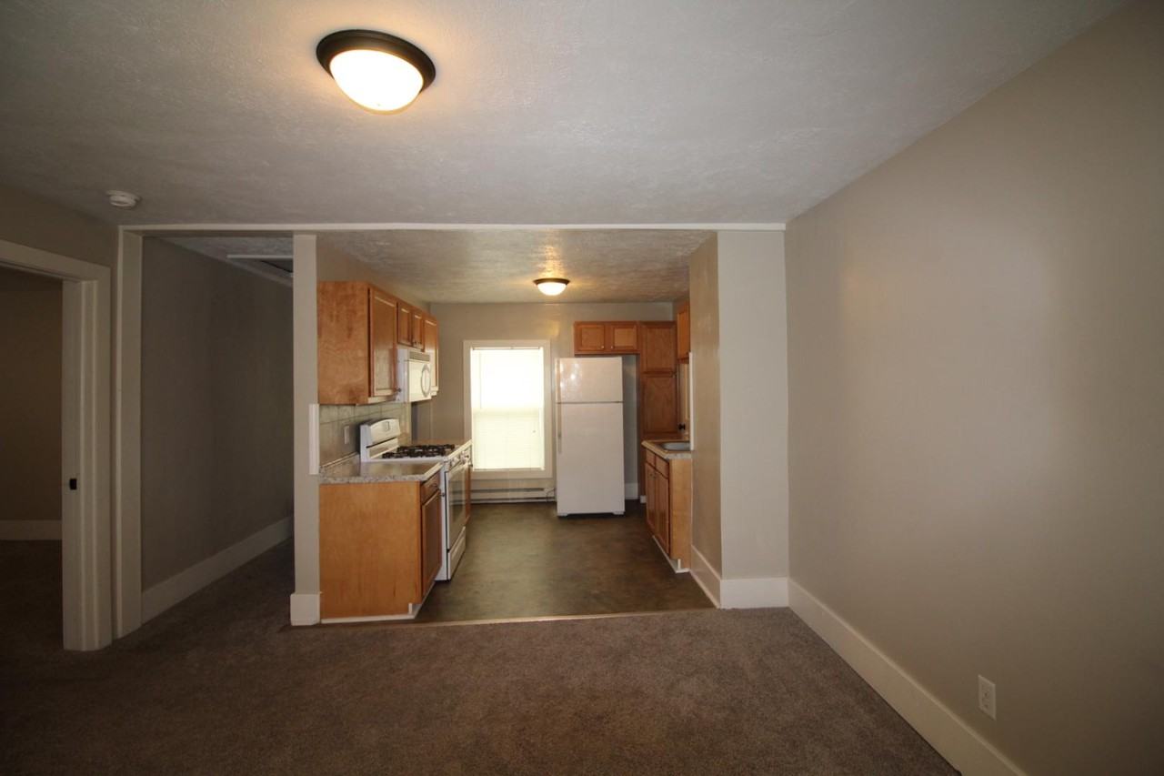 819 Douglas St Nw - Photo 7 of 20