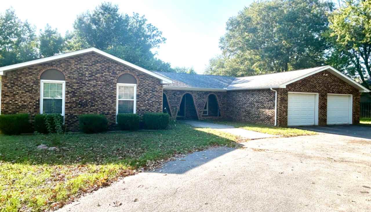 111 David Dr - Photo 6 of 15