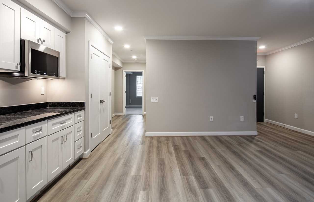 1016 Duke St #1 - Photo 6 of 12