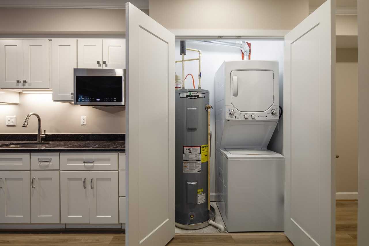 1016 Duke St #1 - Photo 7 of 12