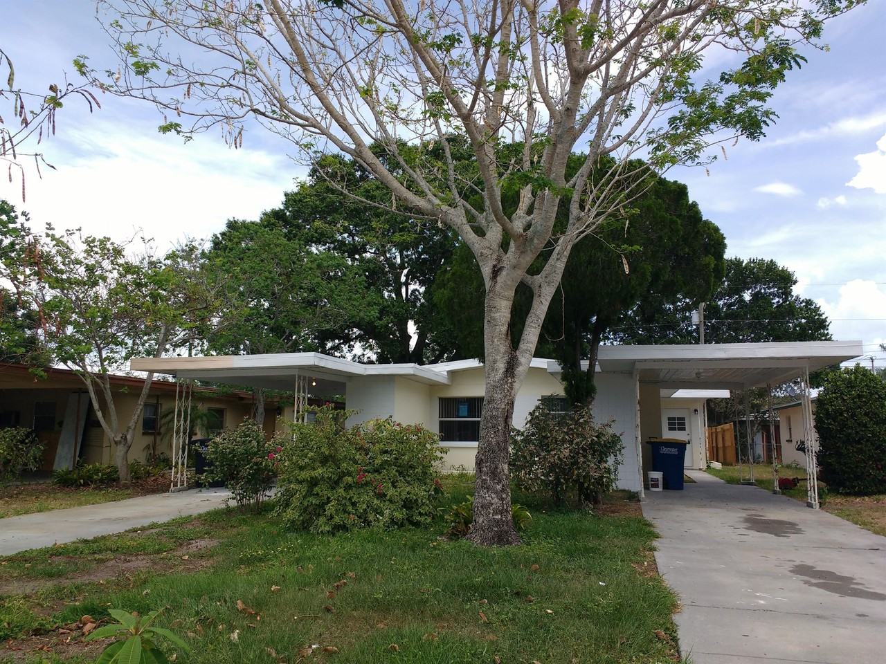 311 N Jupiter Ave - Photo 2 of 16